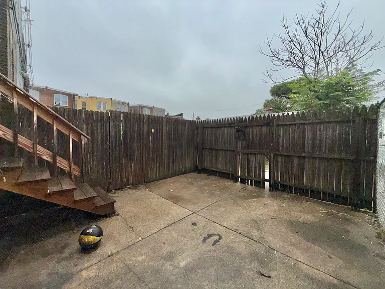 2121 Anchor St — Photo 21