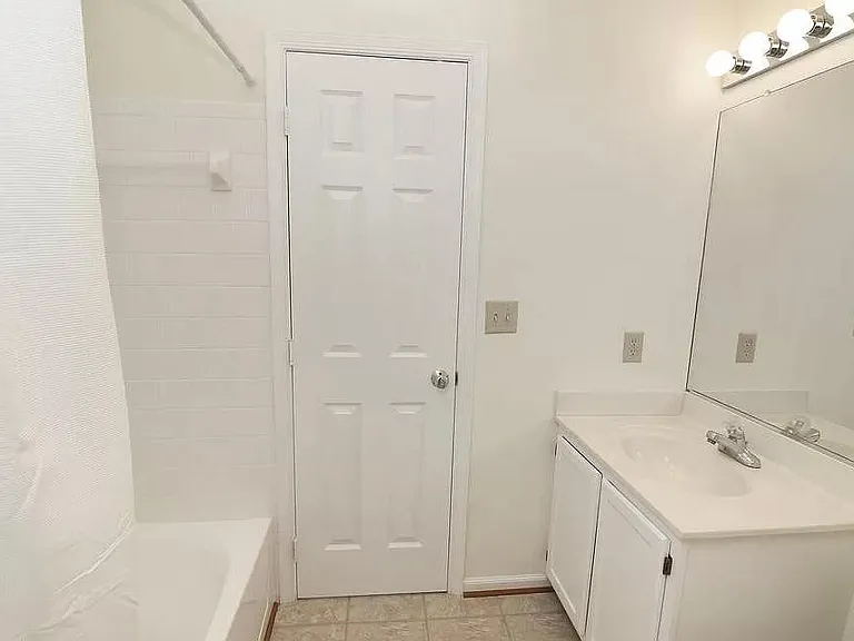 2305 Montauk Dr — Photo 43