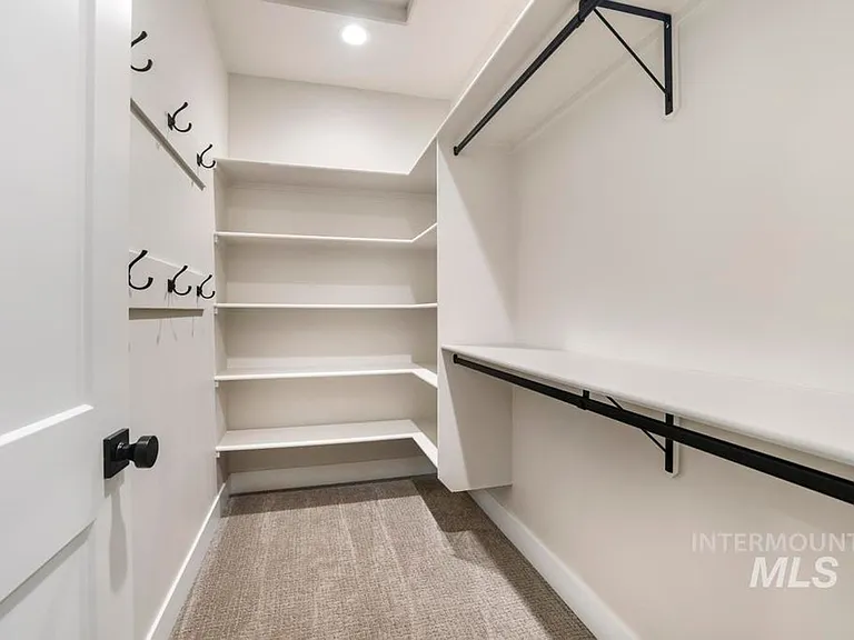 547 Canyon Falls Dr — Photo 24