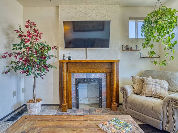 4th image of 781 E Simpson Ave