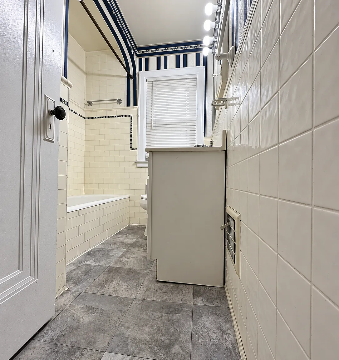 2 bed, 1050 sqft, $1,150 — Photo 4