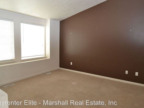 5th image of 720 Fox Run Dr #670