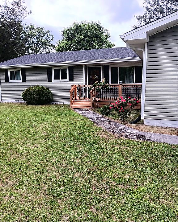1st image of 2045 Denham Dr SE