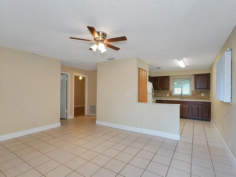 2716 SW 46th St #2 — Photo 15