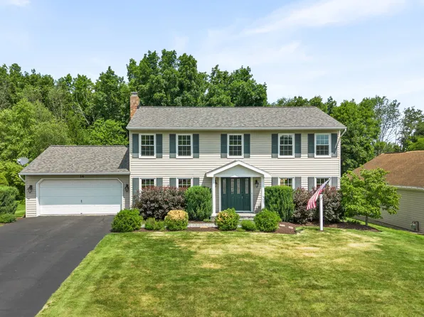 16 Country Knoll Dr, Binghamton, NY 13901