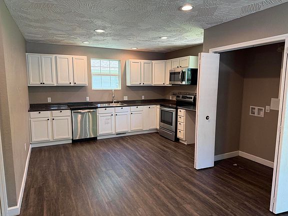 4th image of 2027 N Weller Avenue