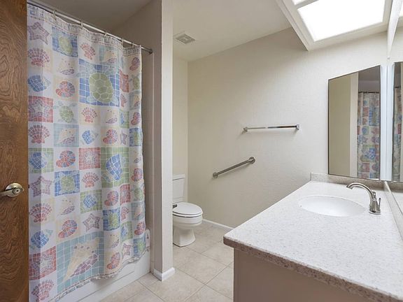 3rd image of 1129 N 87th Pl
