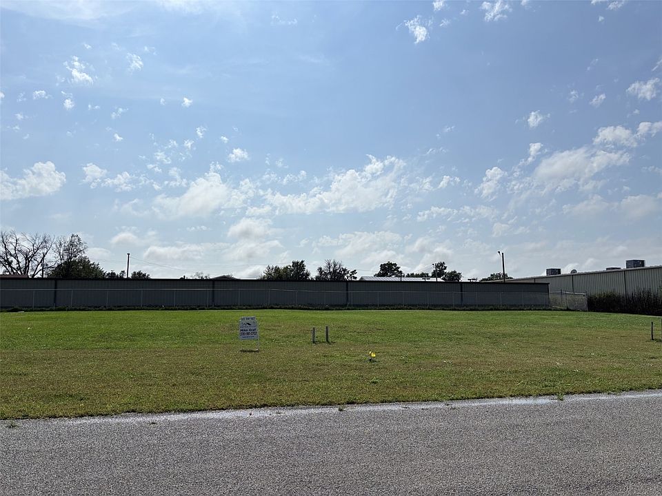 2nd image of 193 William Way