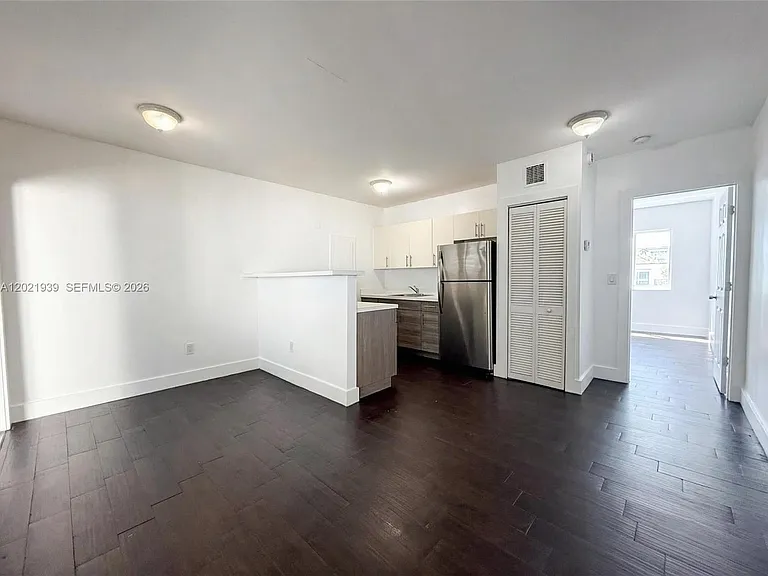 1040 NW 3rd Ave #5 — Photo 5