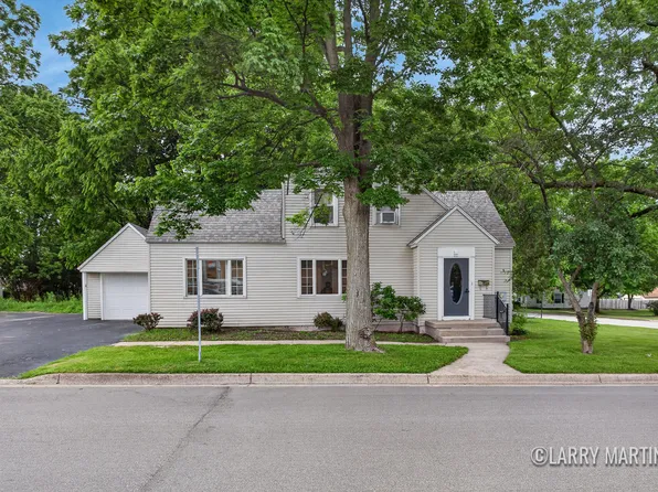 224 S Weaver Ave, Fremont, MI 49412