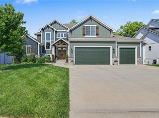 1784 Homestead Dr, Liberty, MO 64068