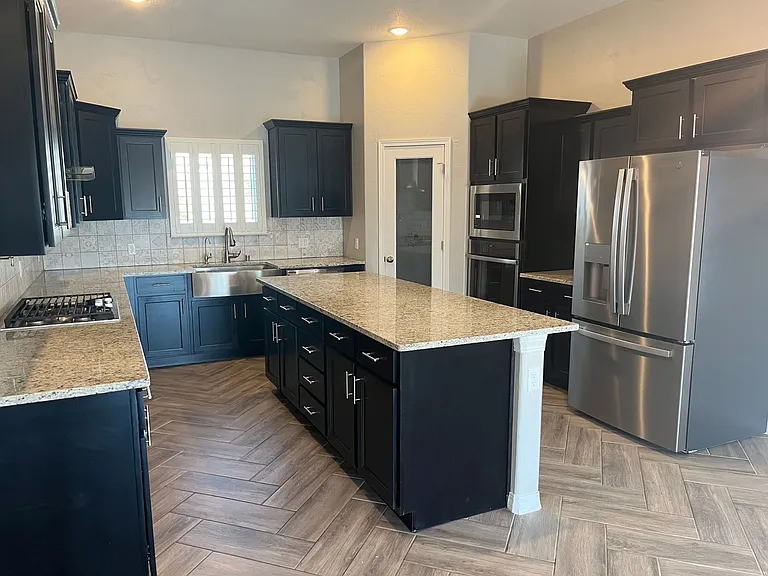 2808 Sammy Cervantes St — Photo 29