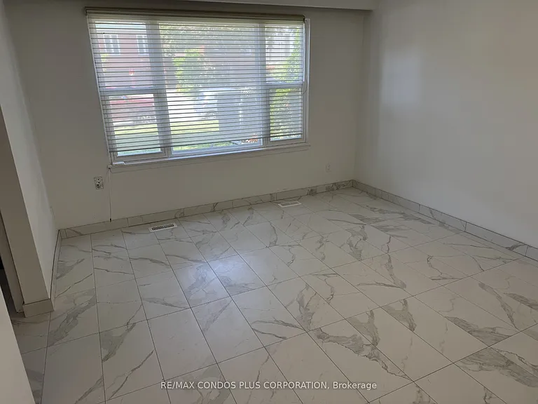 9 Rockwood Dr — Photo 3