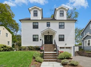 18 University Ave, Chatham Boro, NJ 07928