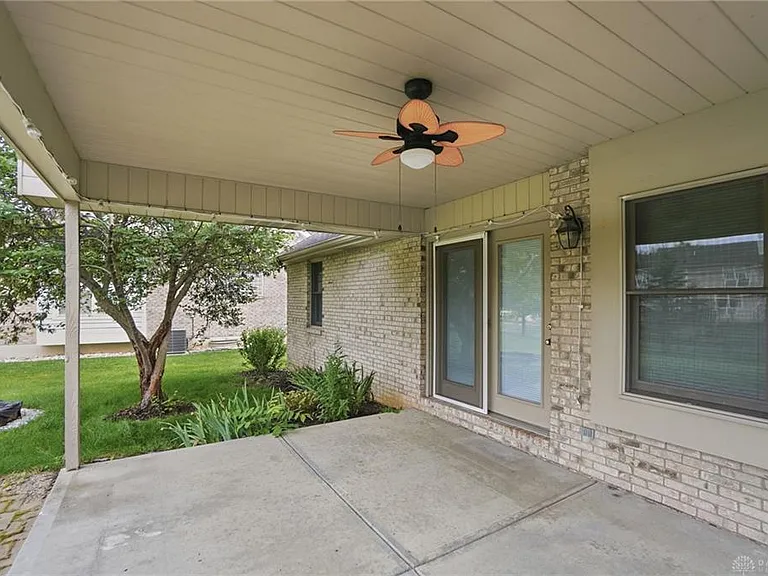 75 Myers Farm Ct — Photo 24