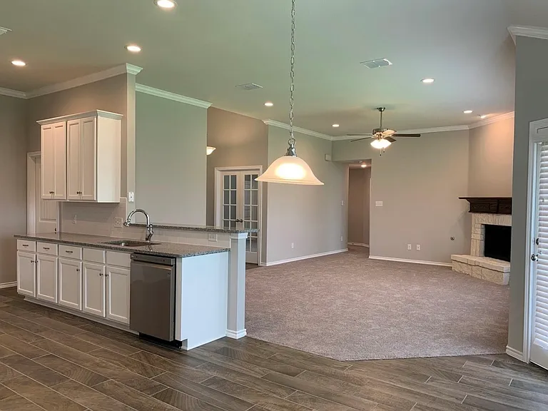 1925 Green Terrace Dr — Photo 8