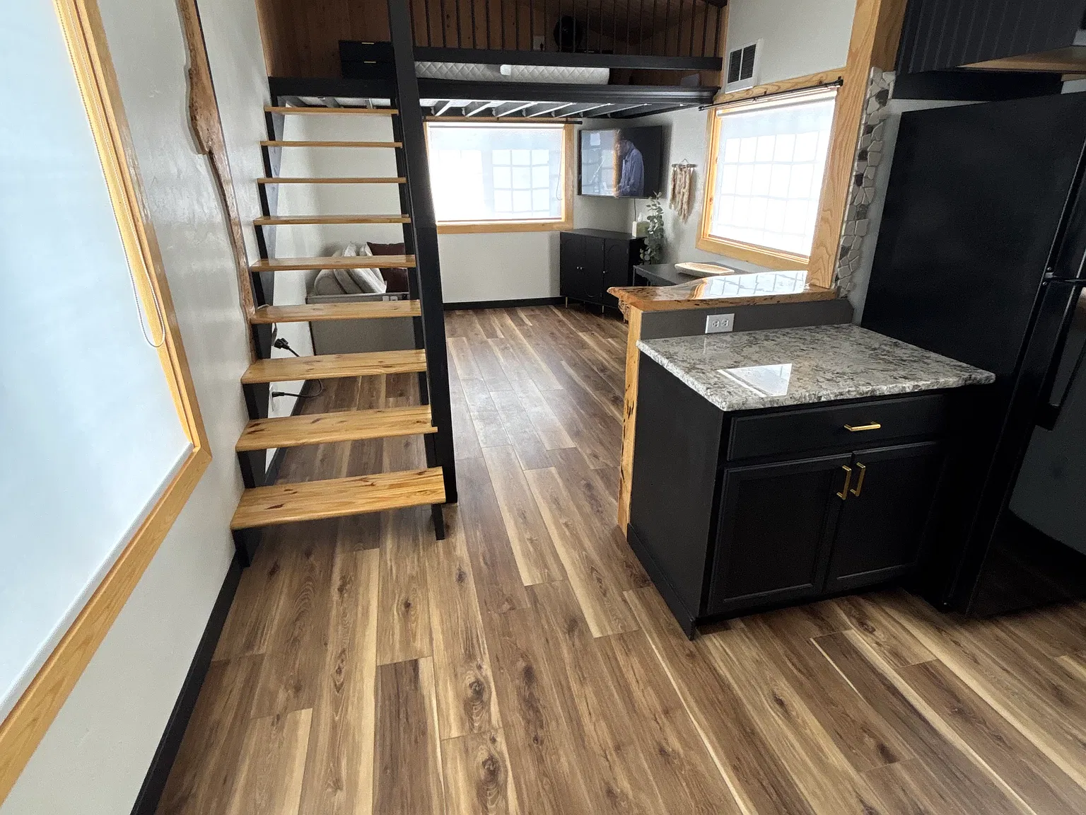 Studio, 400 sqft, $1,400 — Photo 4