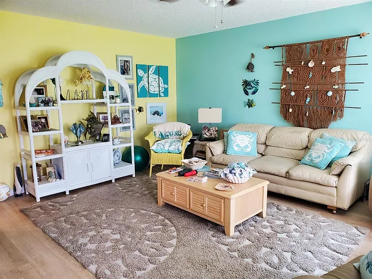 1907 Canterbury Ln #14 — Photo 5