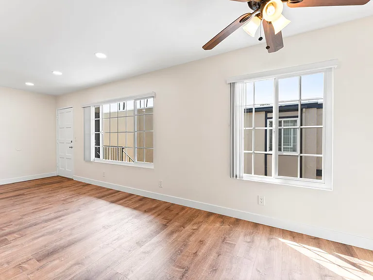 4572 Nebo Dr #H — Photo 24