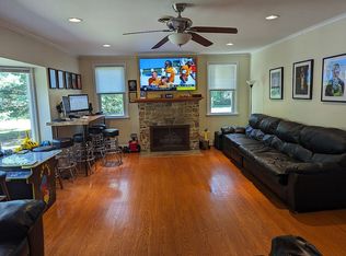 8107 Chapel Manor Ln, Ellicott City, MD 21043