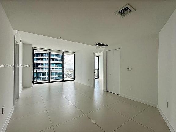4th image of 1300 S Miami Ave #1209