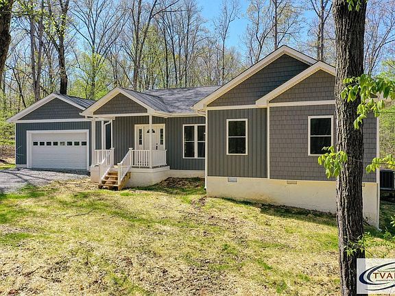 2nd image of 1018 Woodland Dr