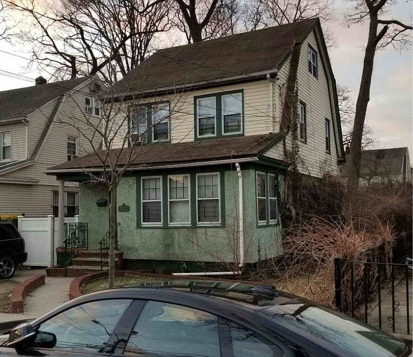 2nd image of 22312 106th Ave