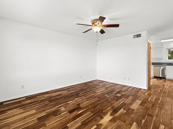 5th image of 21459 Coyote Trl APT B4
