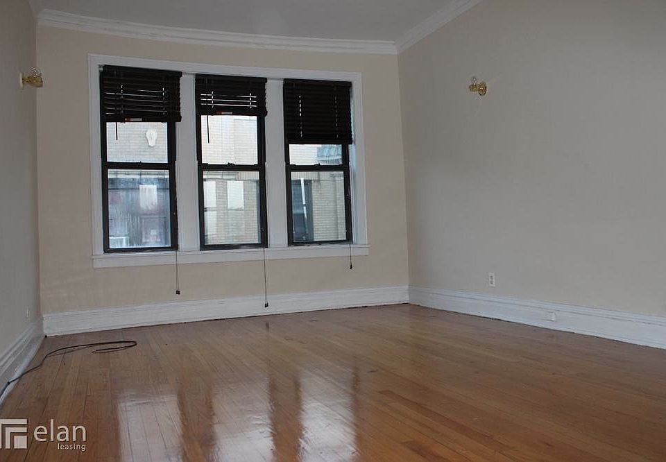 1st image of 2423 W Granville Ave