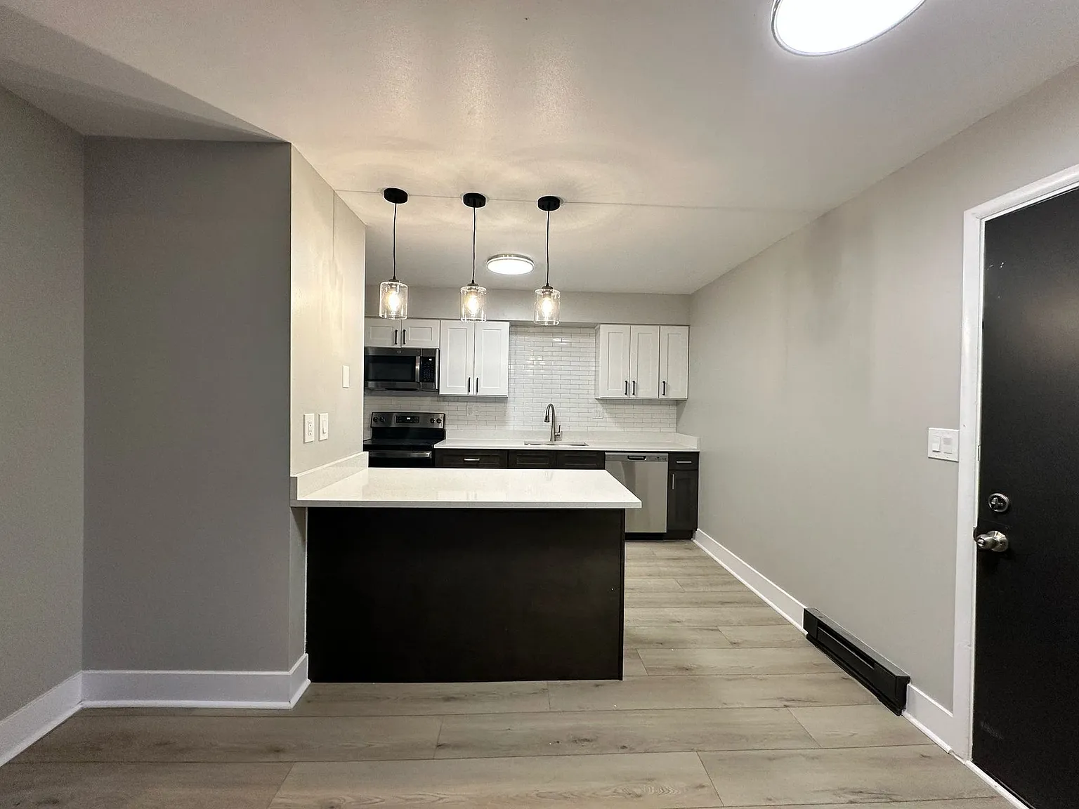 Breckenridge Rockford Apartments — Photo 4