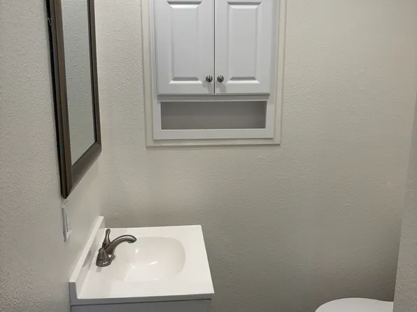 (undisclosed Address), Galt, CA 95632