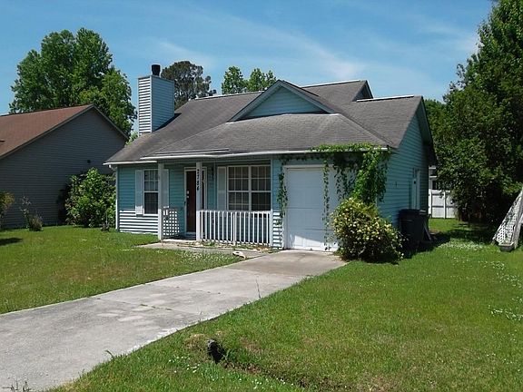 3rd image of 2784 Donner Ave