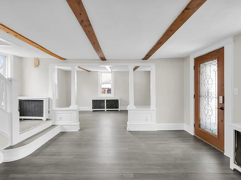 210 Roseto Ave — Photo 2