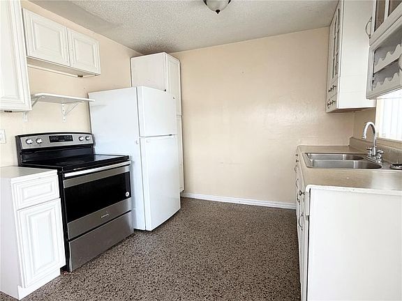 4th image of 1208 MARLOWE AVENUE
