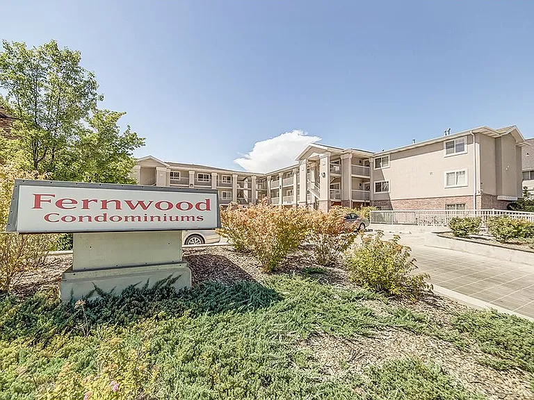 551 N 200 E #307 — Photo 1
