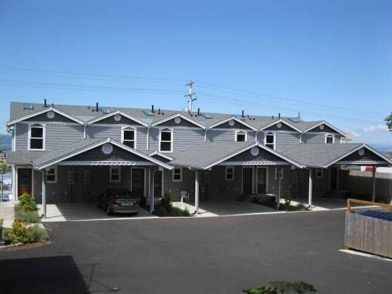 2nd image of 1133 Franklin Ave