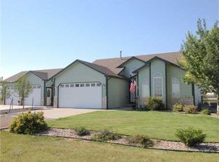 8003 Firethorn Ln, Cheyenne, WY 82009
