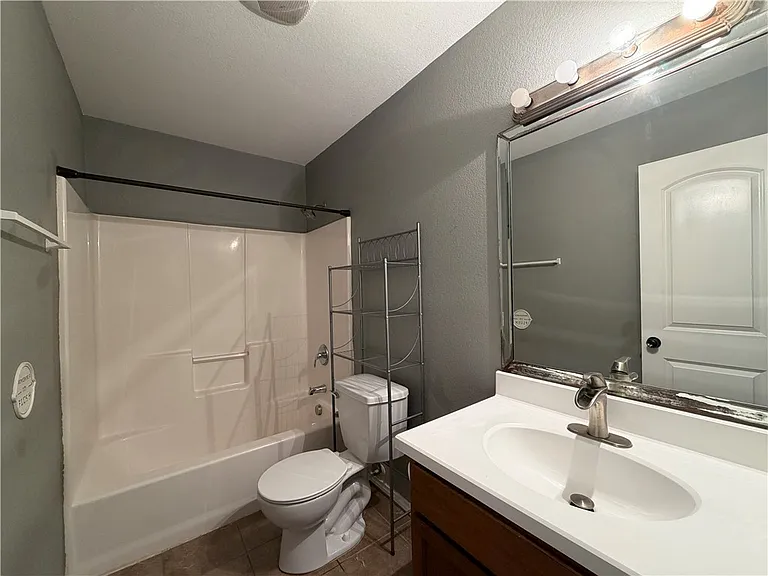 5509 Candace St — Photo 36