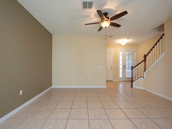 3rd image of 9460 Tawnyberry St