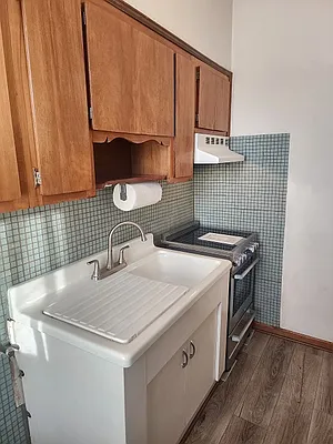 Rented by NY Metro Realty Group | media 1