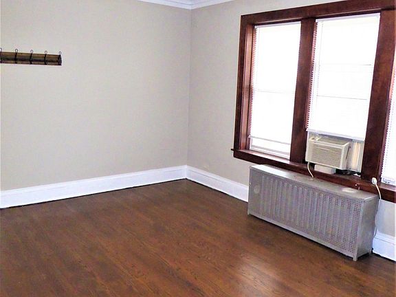 3rd image of 6354 W Melrose St APT 2
