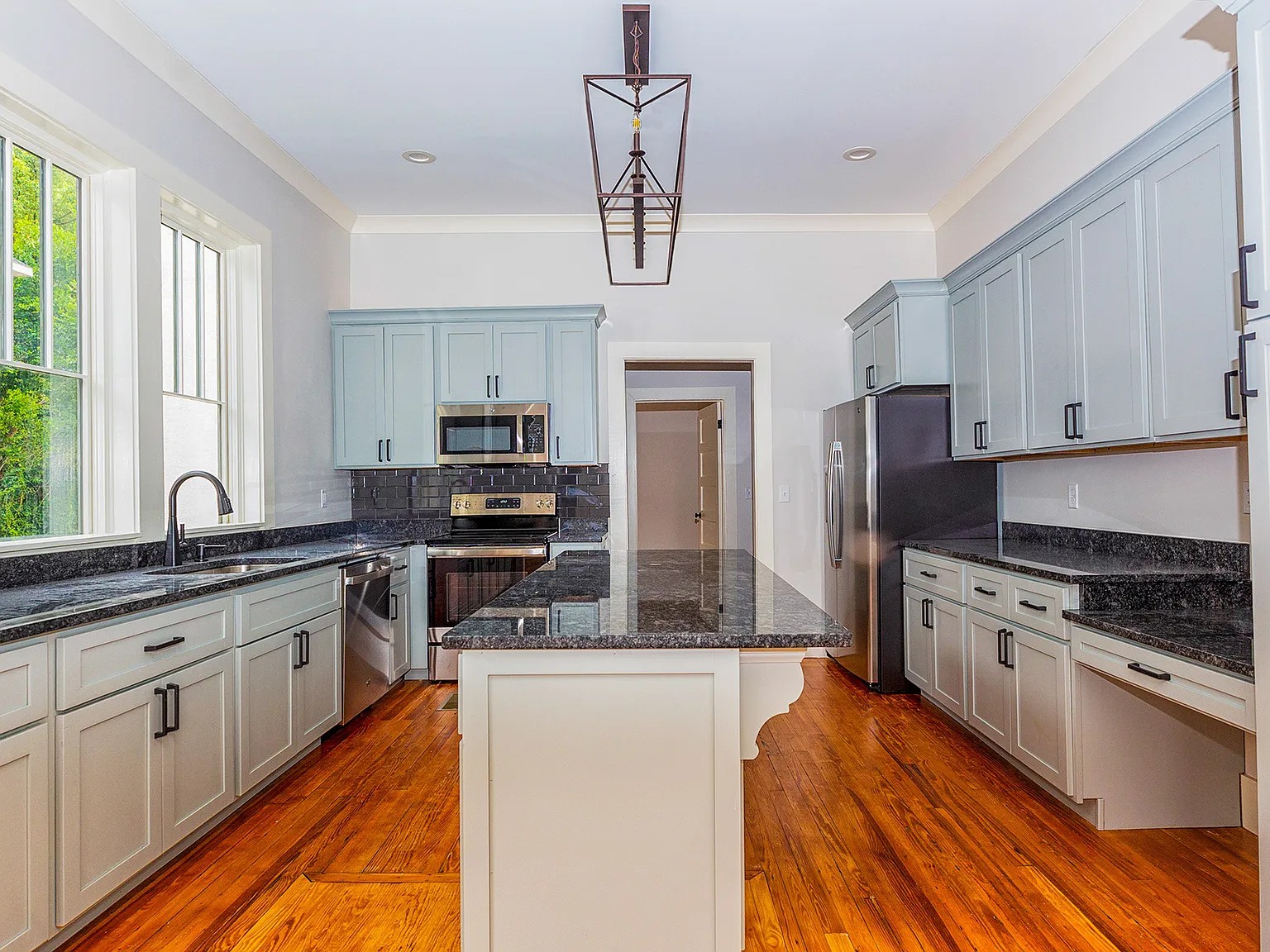 2 bed, 1189 sqft, $1,425 — Photo 3