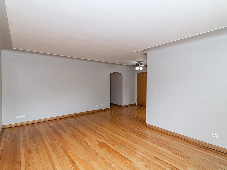 1283 Elizabeth St — Photo 9