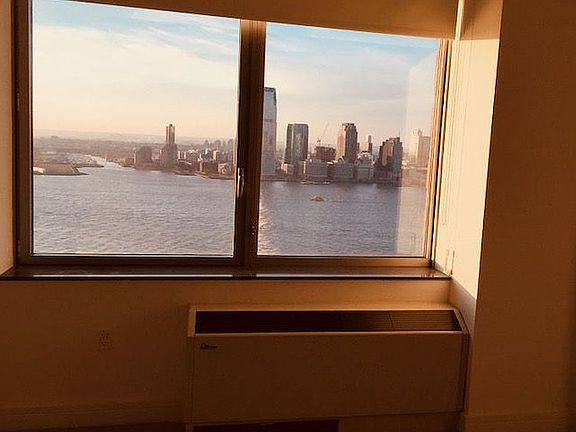 3rd image of 30 West St APT 32A