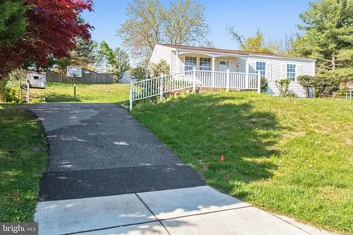 25016 Applecross Ter — Photo 2