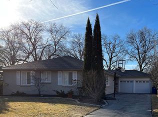 1951 S Pershing Rd, Lincoln, NE 68502