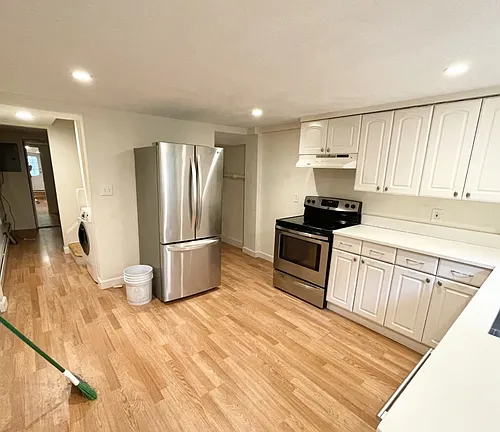16 Greenwich St #X Photo 1