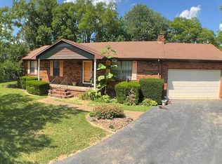 328 Creek View Dr, Hopkinsville, KY 42240