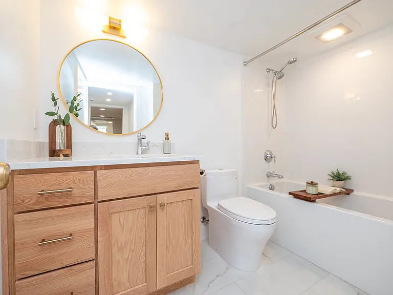 2146 E Browning Ave #1 — Photo 9