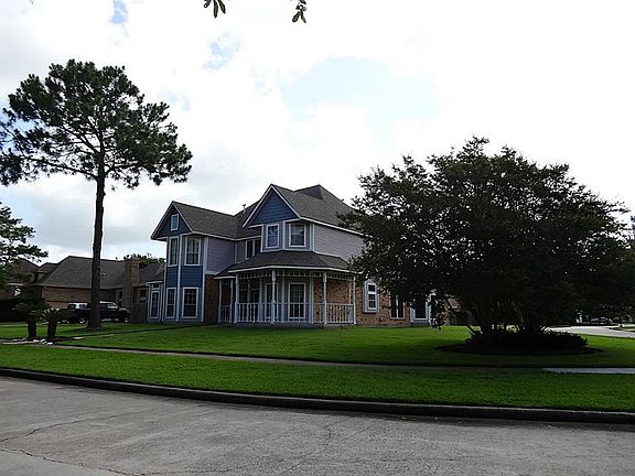 2nd image of 1110 Lake Country Dr